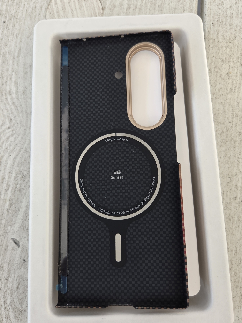 Preowned pitaka for Z Fold 7 Case (Back Cover Only), Caseless Feeling, Aramid - Picture 3 of 3